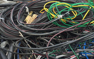 電線Bの写真３